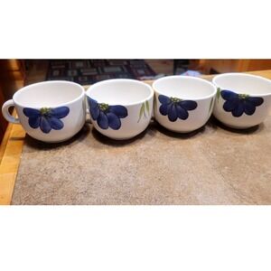Set Of 4 Maxam Italy Ceramic Mugs Floral Blue Yellow Flowers